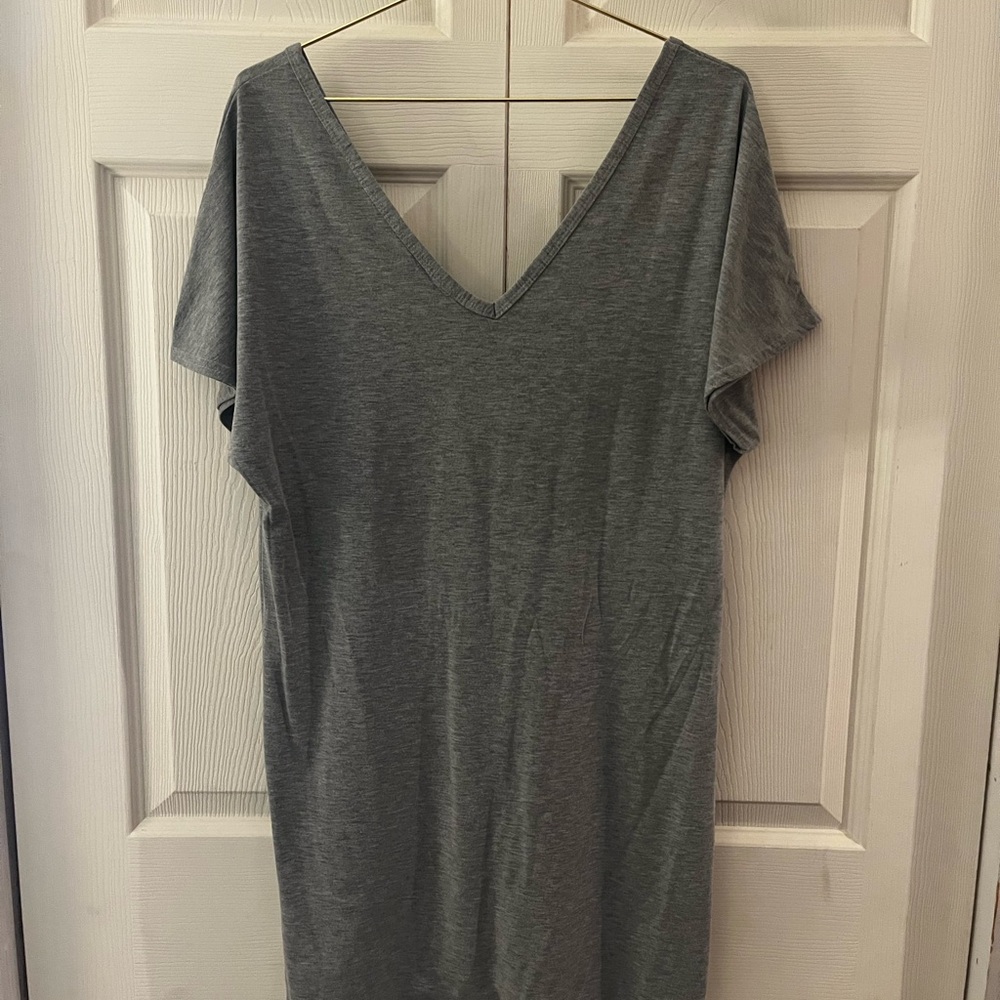 PrettyLittleThing Gray V-Neck Top